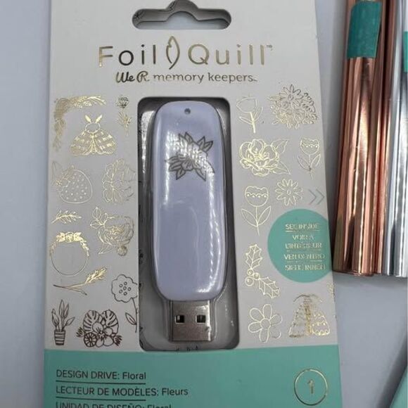 USB Drive We R Memory Keepers Foil Quill, 200 designs in SVG - Picture 2 of 4